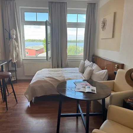 Apartment-hotel Perle Am Bodden 3* ריבניץ-דאמגארטן